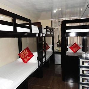 Dormitory Room Mixed